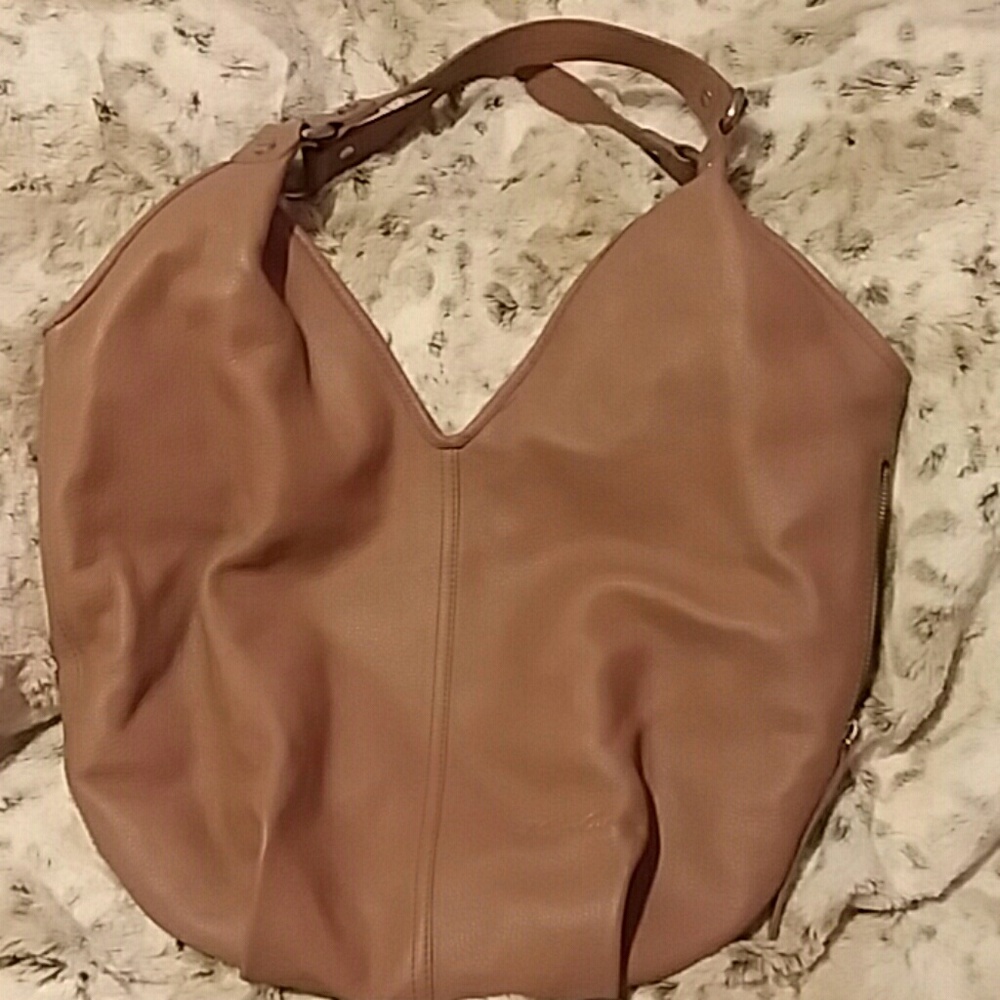 Vintage Kenneth Cole soft leather hobo bag